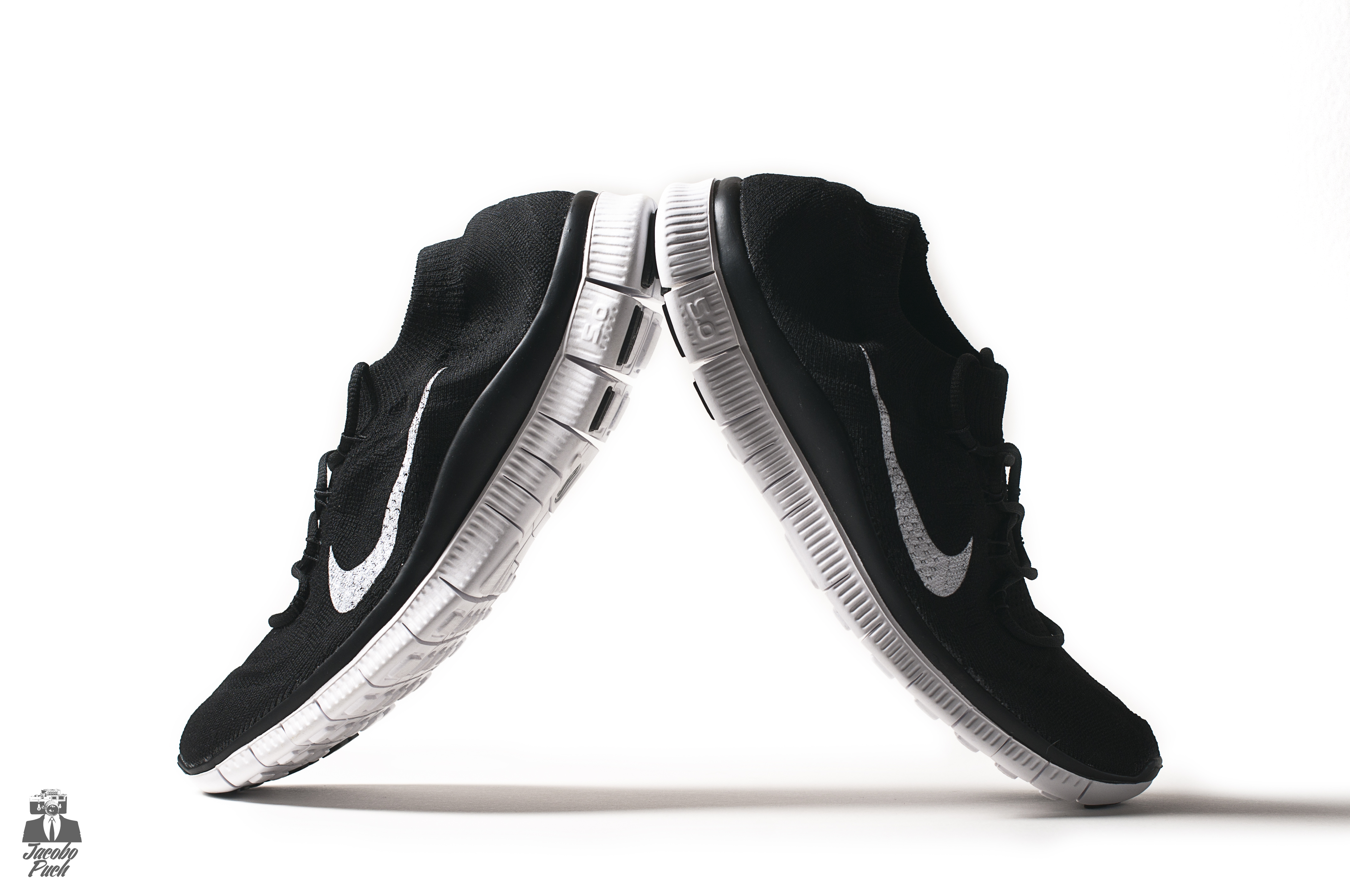 NIKE FREE FLYKNIT 5.0 BLACK & BLUE MODELS | Domestika